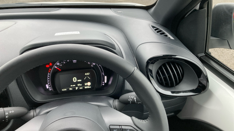 Toyota Aygo X 1.0 VVT-i Edge 5dr Auto Petrol Hatchback